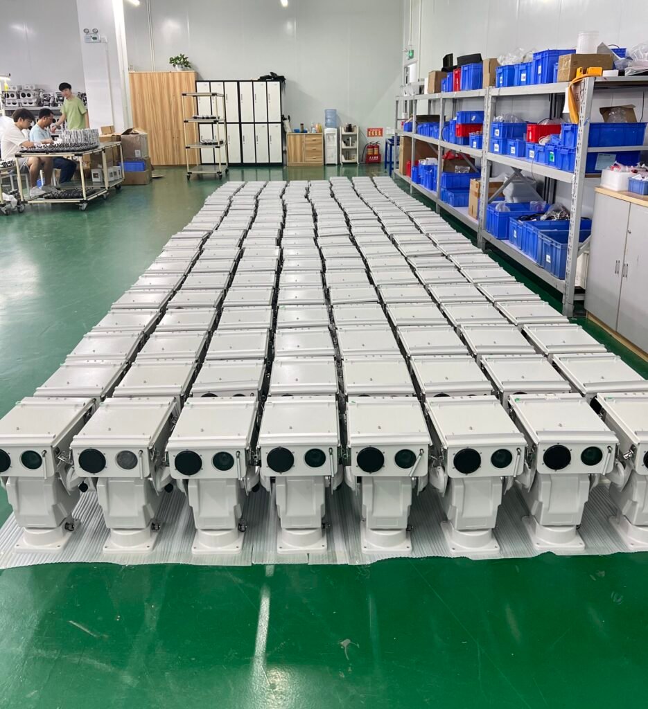 360° Pan Tilt Zoom Surveillance Camera for Flexible Top-Mounted Security Monitoring